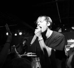 Μια νέα αρχή επιχειρούν τα εναπομείναντα μέλη των Lostprophets 