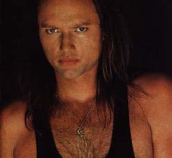 Geoff Tate σε DeGarmo: Ο δρόμος ελεύθερος και τα σκυλιά δεμένα! 