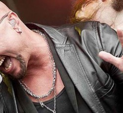 Geoff Tate: «Τα τελευταία 30 χρόνια είχα κάνει όλες και όλες 10-15 συζητήσεις με τον Michael Wilton» 