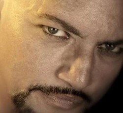 Ο Geoff Tate καλεί τους haters να «θάψουν» επώνυμα τον δίσκο του 