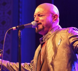 Geoff Tate: «Όλο το θέμα με τους Queensryche μάς κάνει να πουλάμε περισσότερα εισιτήρια» 