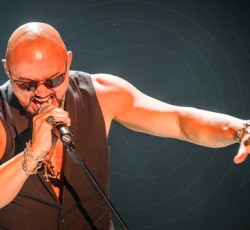 Ο Geoff Tate απολογείται για την κατάσταση των Queensryche