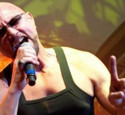 Ο αγαπημένος τραγουδιστής του Geoff Tate 