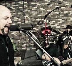 Προσωπικό album ετοιμάζει ο Geoff Tate 