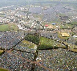 Γυναίκα απεβίωσε στο χώρο του Glastonbury Festival 