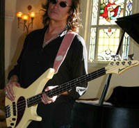 Και ο τίτλος του νέου δίσκου του Glenn Hughes είναι... 