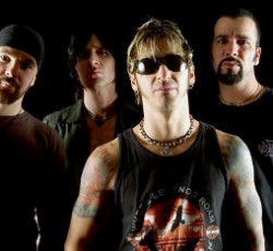 Δεν τίθεται θέμα διάλυσης των Godsmack, σύμφωνα με τον τραγουδιστή της μπάντας 