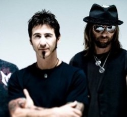 Πολυάσχολοι για το 2012 οι Godsmack 