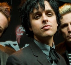 Τριπλό δισκογραφικό «χτύπημα» ετοιμάζουν οι Green Day 