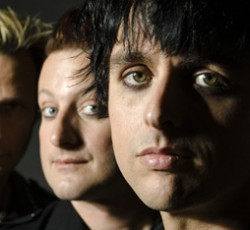 Δύο ντοκιμαντέρ προβλέπονται ταυτόχρονα με την νέα τριλογία των Green Day 