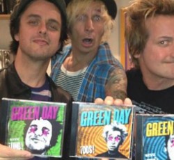 Μια μικρή γεύση από το νέο τους single δίνουν στους οπαδούς τους οι Green Day 