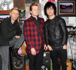 Ακούστε το νέο single των Green Day, "Oh Love" 