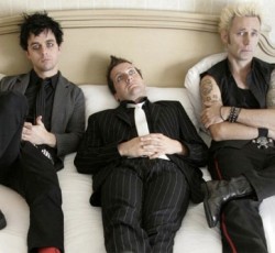 Οι Green Day κυκλοφορούν το ντοκιμαντέρ "iCuatro!" σε DVD