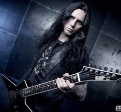 Guest σε συναυλία για την Παγκόσμια Ημέρα κατά των Ναρκωτικών από τον Gus G. 