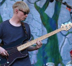 Αποχωρεί ιδρυτικό μέλος από τους Alt-J 