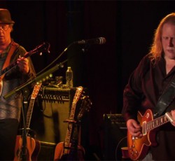 Δείτε τη συνεργασία του Warren Haynes με τους Railroad Earth 