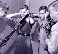 Ο Παγκόσμιος Οργανισμός Υγείας μας ζητά να ακούμε μόλις 1 ώρα μουσική την ημέρα 