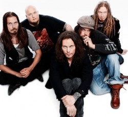 Και άλλο δείγμα από τον νέο δίσκο των ΗΙΜ - Ακούστε το τραγούδι "Tears On Tape" 