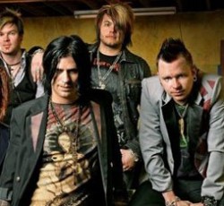 Η έμπρακτη αγάπη των Hinder για το αμερικανικό ποδόσφαιρο 