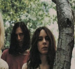 Ακούστε το νέο single των Hole 