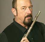 Ian Anderson plays orchestral Jethro Tull 