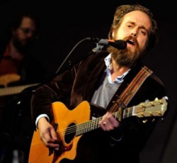 Οι Iron & Wine αποκαλύπτουν άλλο ένα κομμάτι από τον επερχόμενο δίσκο τους 