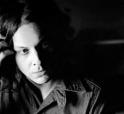 Ο Jack White ραπάρει στο νέο του τραγούδι, "Blues On Two Trees" 