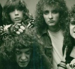 Λεπτομέρειες και εξώφυλλα από τις τέσσερις κυκλοφορίες με όλο το 80s υλικό των Jag Panzer 