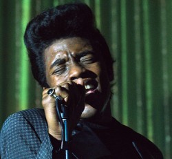 Το trailer από την ταινία για τη ζωή του James Brown 