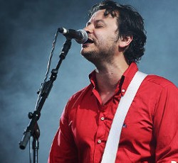 James Dean Bradfield: «Δεν υπάρχουν ενδιαφέρουσες νέες μπάντες» 