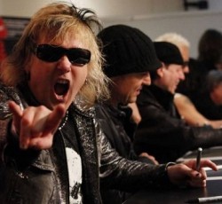 Επέστρεψε στους Scorpions ο James Kottak