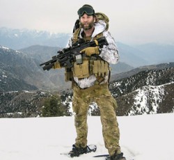 O Jason Everman (πρώην Nirvana, Soundgarden) μέλος των ειδικών δυνάμεων του στρατού των Η.Π.Α. 