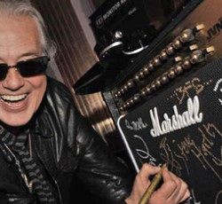 Jimmy Page: «Οι κακές κριτικές στο ξεκίνημα των Led Zeppelin μας έκαναν πιο αποφασισμένους» 