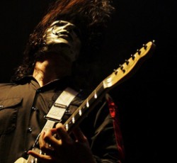 Σοβαρό πρόβλημα υγείας αντιμετωπίζει ο Jim Root των Slipknot 