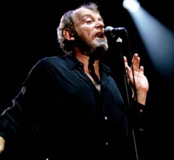 Έφυγε από τη ζωή ο Joe Cocker 