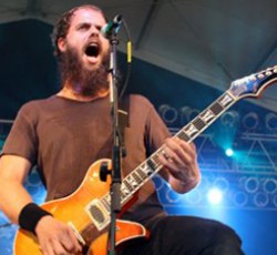 Παραλίγο να χάσει το χέρι του ο John Baizley των Baroness 