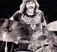 Οι 20 πιο αγαπημένοι rock stars που θα θέλατε να επιστρέψουν στη ζωή... 