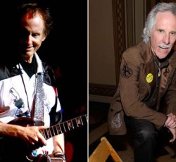 John Densmore και Robby Krieger παίζουν ζωντανά τραγούδια των Doors 