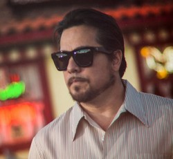 Ακούστε το νέο κομμάτι του John Garcia με τη συμμετοχή του Robby Krieger των Doors 