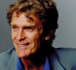 «Αν κάνετε ενδιαφέροντα πράγματα, τότε θα σας συμβούν και ενδιαφέροντα πράγματα» - John Hegarty 