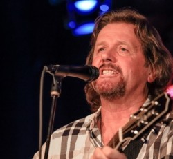 Συλλογή και live album από τον John Wetton (Asia, King Crimson) 