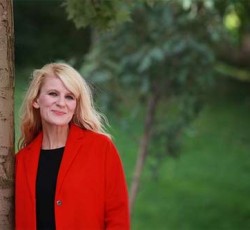 Τι μουσική άκουσε γυναίκα που βρήκε την ακοή της μετά από 40 χρόνια; 