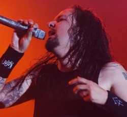 Jonathan Davis (Korn): «Δε μπορούσα να αρνηθώ το ποτό στον Dave Mustaine» 