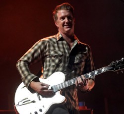 Ένα νέο κομμάτι παρουσίασε ο Josh Homme 