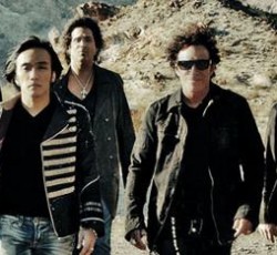 Μπελάδες... ερωτικής φύσεως για μέλη των Journey 