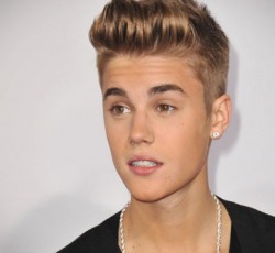 Ο πιο μισητός μουσικός ανάμεσα στους rock και metal οπαδούς αποσύρεται από τη μουσική (;) 