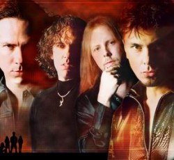 Κάτι ακούγεται απ' το ''Kamelot'' 