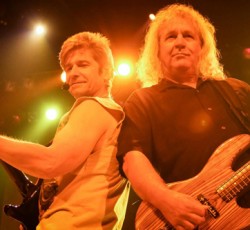 Οι Kansas βρήκαν τον αντικαταστάτη του Steve Walsh