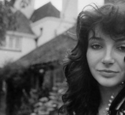 Επιστροφή της Kate Bush μέσα στο 2011; 