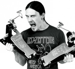 Aυτός είναι ο νέος ντράμερ των Septicflesh 